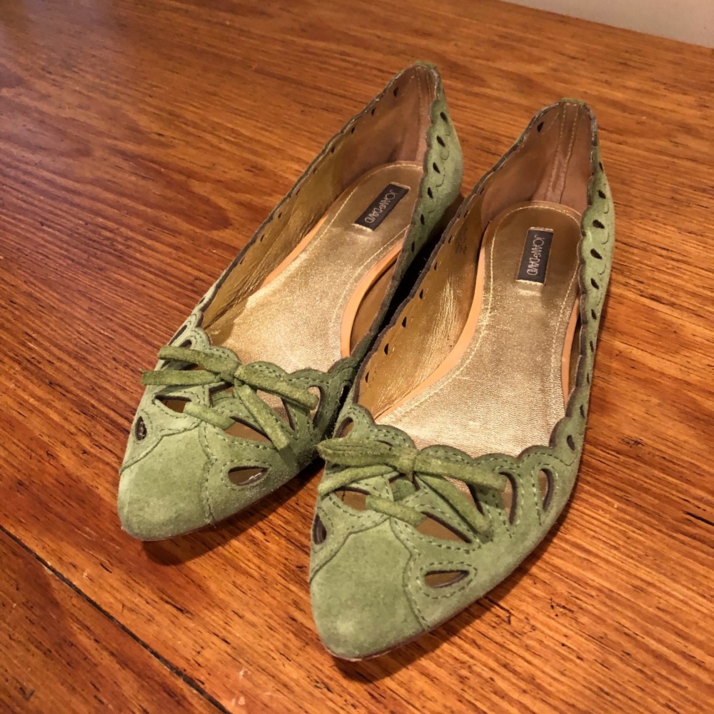 JOAN & DAVID green suede cut-out  flats. SIZE 8.5M